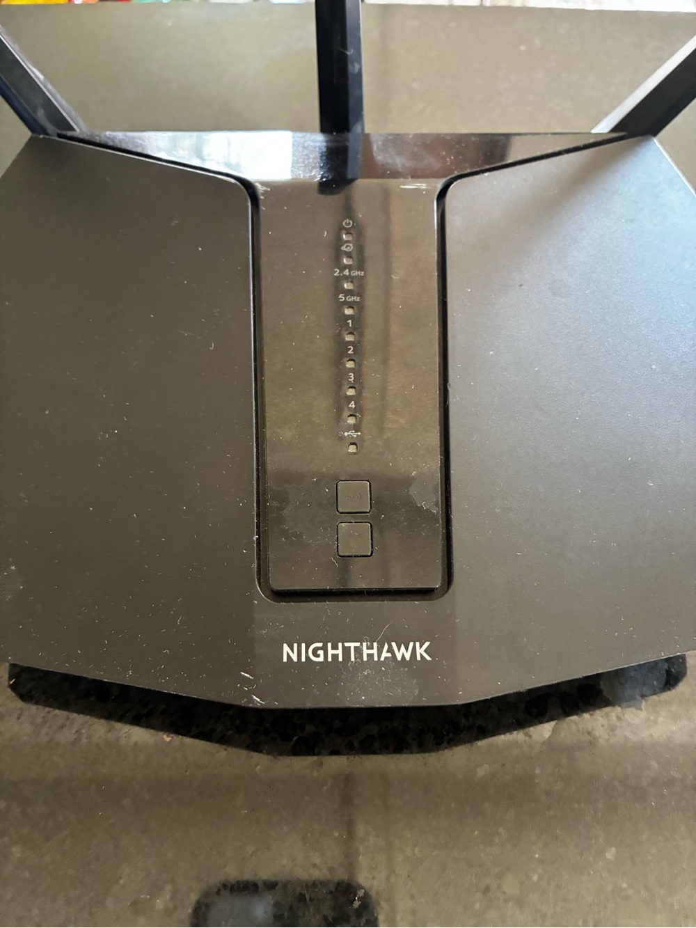 Nighthawk AX2400 5 Stream NETGEAR 71 WiFi Box Router - Picture 2 of 7